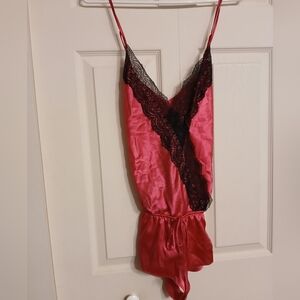 VICTORIA'S SECRET Pink with Black Lace Trim Satin-Like Polyester Teddy Size M